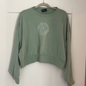 Nike cropped hoodie size M gently worn